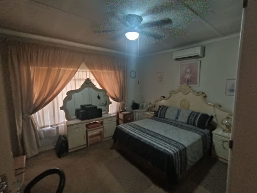 To Let 3 Bedroom Property for Rent in Oos Einde North West